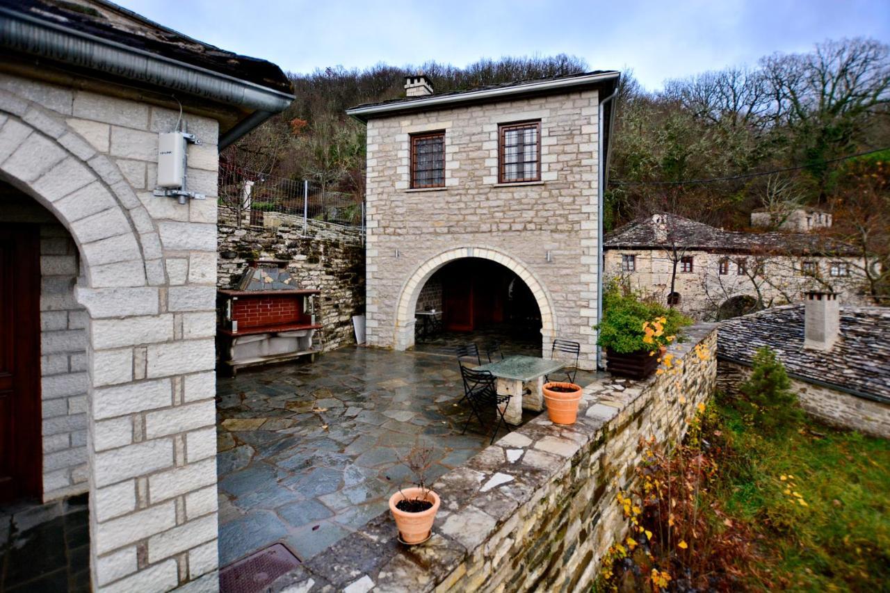 Nikolas Guesthouse Koukkoúlion エクステリア 写真