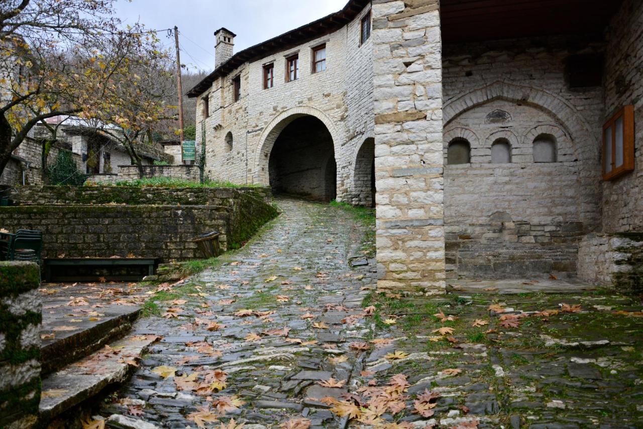 Nikolas Guesthouse Koukkoúlion エクステリア 写真