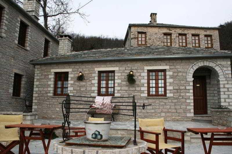 Nikolas Guesthouse Koukkoúlion エクステリア 写真
